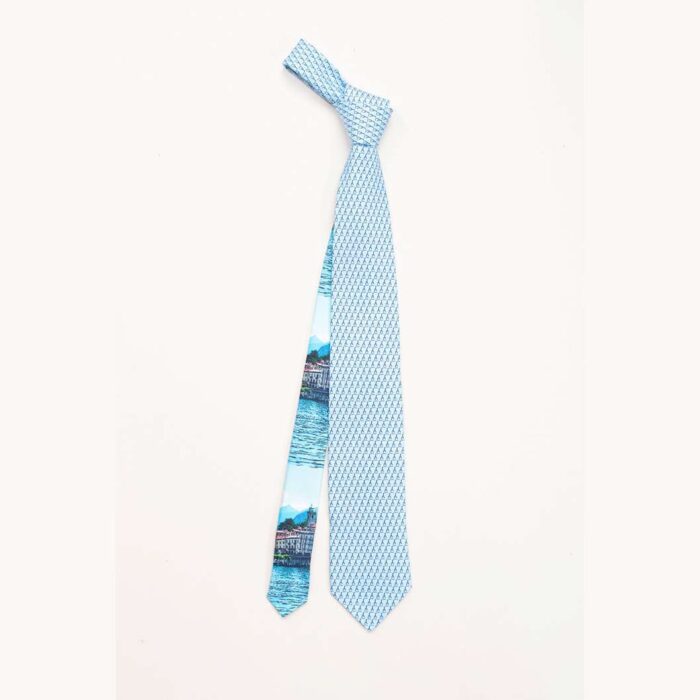 La seta del lago di como prodotti aquadulza cravata con logo azzurro cordino colorato